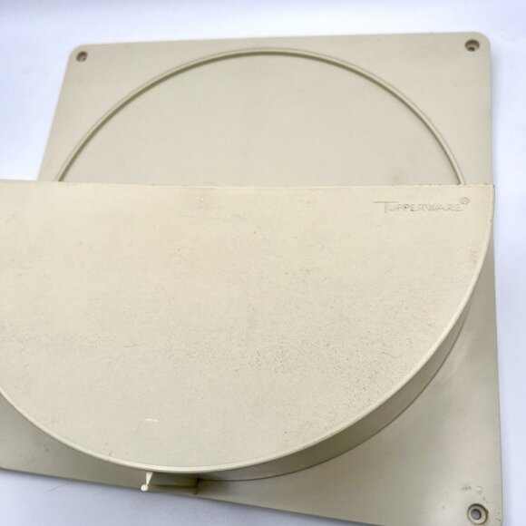 Vintage Tupperware Wall Mount Lid Organizer Round 1646-2 USA Mid Century Almond - Picture 3 of 9